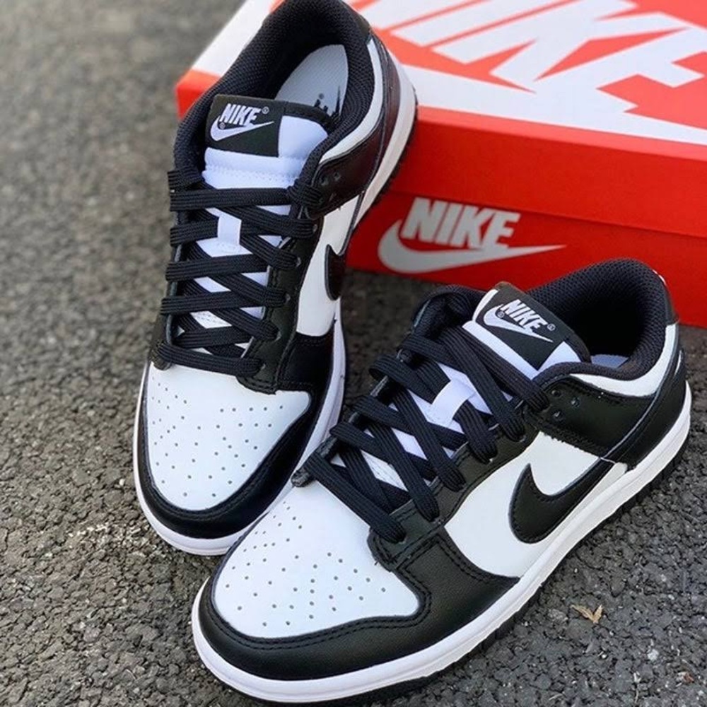Men’s Nike Dunk Low “Panda” NIB